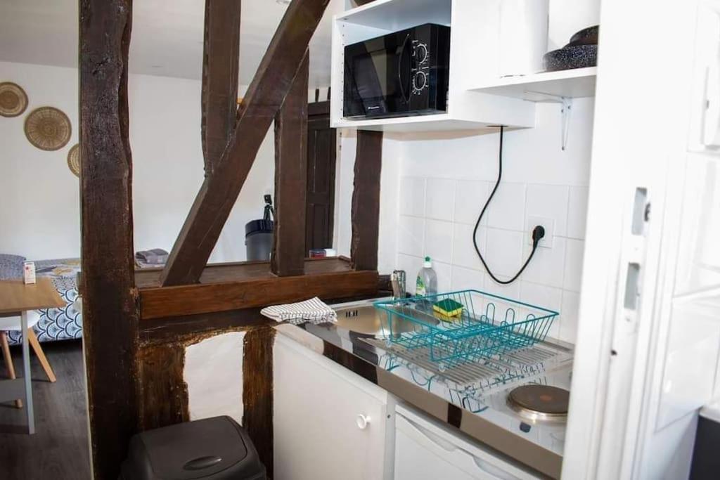 Studio Charmant Confortable Tv Centre Ville Louviers Zewnętrze zdjęcie